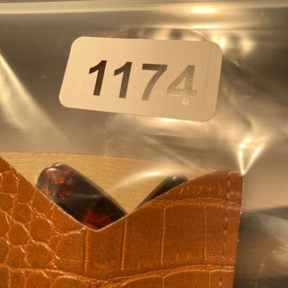 1174 Emma Cateye Reading Glasses 2.25 Tortoise Readers NWT - Picture 9 of 9